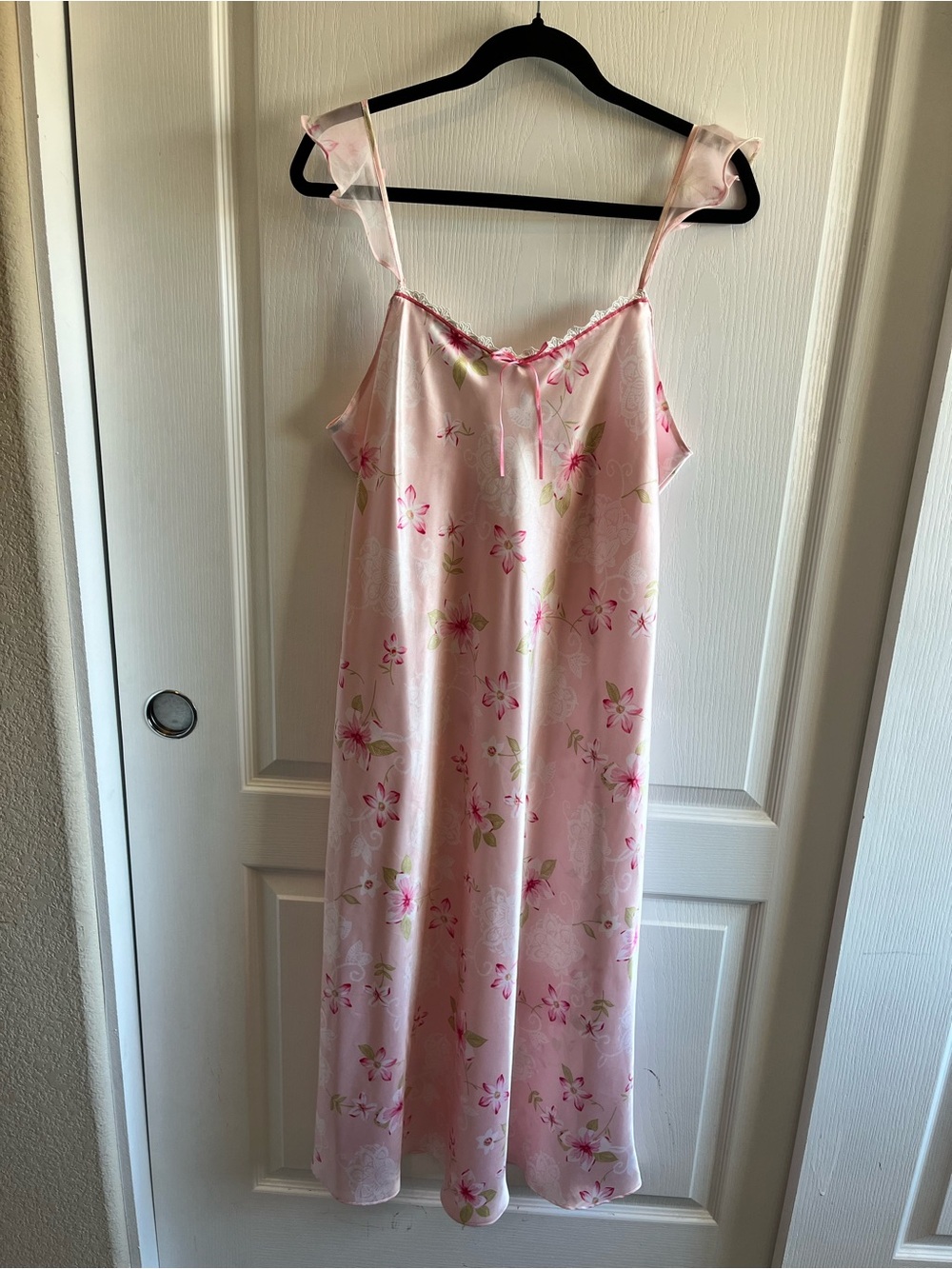 Morgan Taylor Intimates Pink Floral Satin Nightgown Chemise Dress L Slip Lace